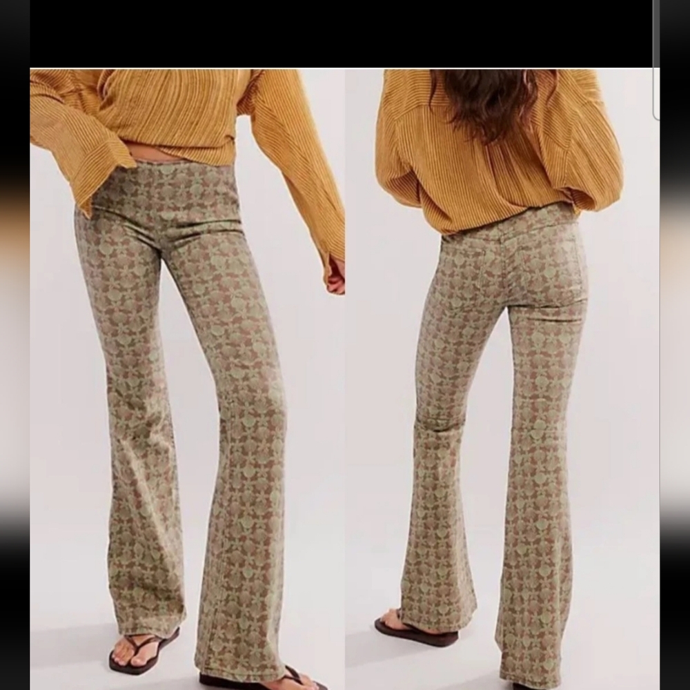 Free People We The Free Penny Pull-On Printed Flare Jeans Size 33